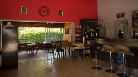 Camping en Ardèche avec bar-restaurant
