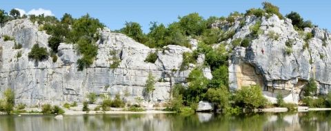 Camping en sud Ardèche avec accès rivière