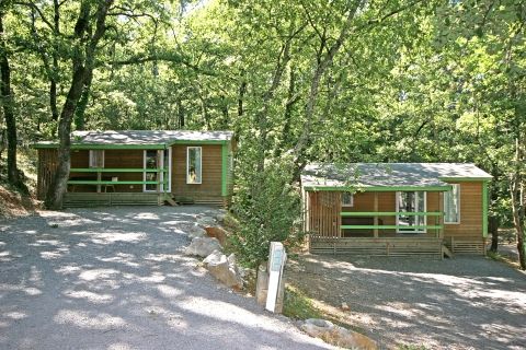 Chalet 7 personnes en camping avec rivière en Ardeche