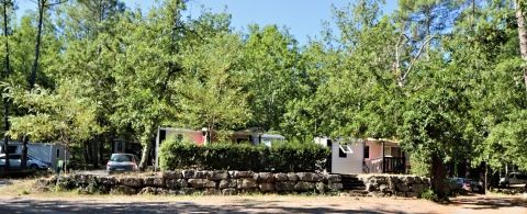 Mobil-home en camping avec accès à la rivière en Ardèche