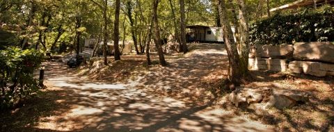 Camping calme en pleine nature en Ardeche